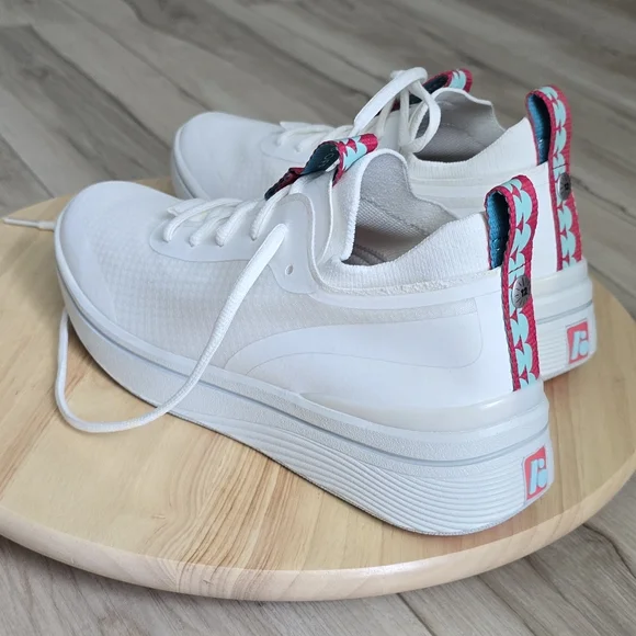 Bala Sneakers - Picture 8 of 12